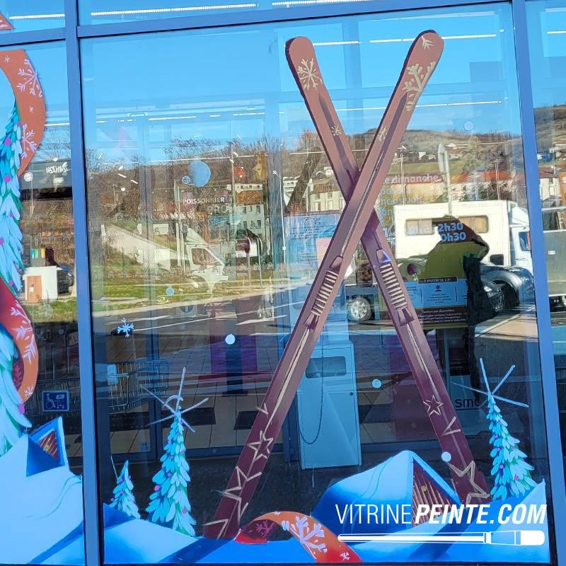 planète hivernale géante, les skis XXL, kit Déco Jeux Olympiques 2026 skis format XXL s’élèvent comme des totems sportifs hiver