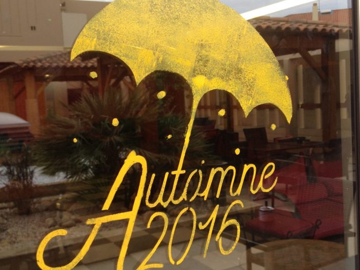 Vitrine d'Automne / Café Restaurant