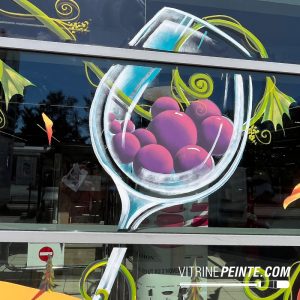 AUTOMNE-idee.deco.foir.aux.vins.grappe.de.raisin.geant.dessin.peinture.vitrine.magasin.vitrine.peinte.3