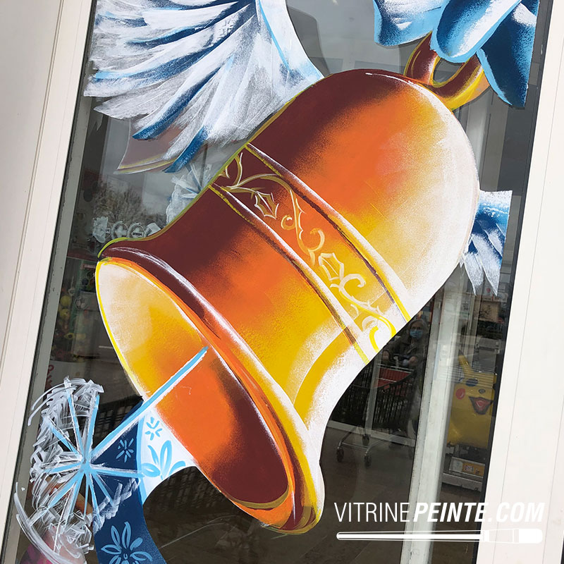décoration vitrine de pâques boutique magasin cloche géante 