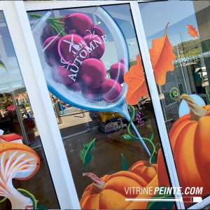 décoration foire au vins, verre a pied et grappe de raisin geante