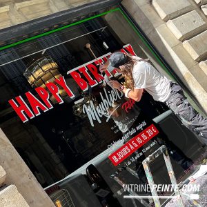 devis sticker déstockage géant pour vitrine magasin