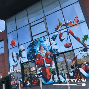 Manosque.hyperU.decoartion.vitrine.centre.commercial.pere.noel.geant.idee.deco.devanture.magasin