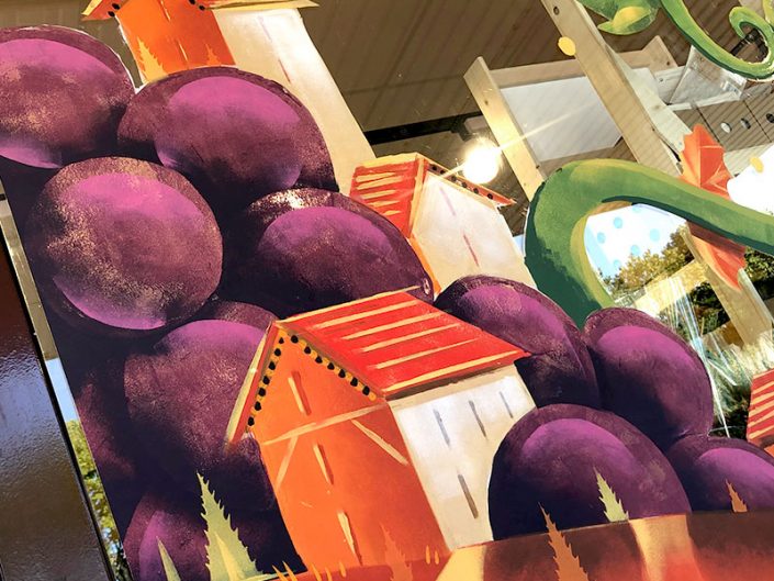 68-carrefour.Cuers.peinture..vitrine.automne.routes.des.vins.halloween.orange.moulin.provence.var.saison.deco.raisin.geant