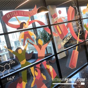 octobre-rose-idee-decoration-vitrine-magasin-en-entreprise-team-building-tendance