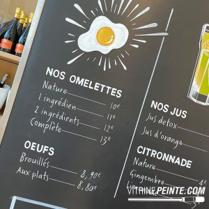 Lettrage tableaux noirs et déco ardoises murales avec menus, illustrations et tarifs réalisés à la craie