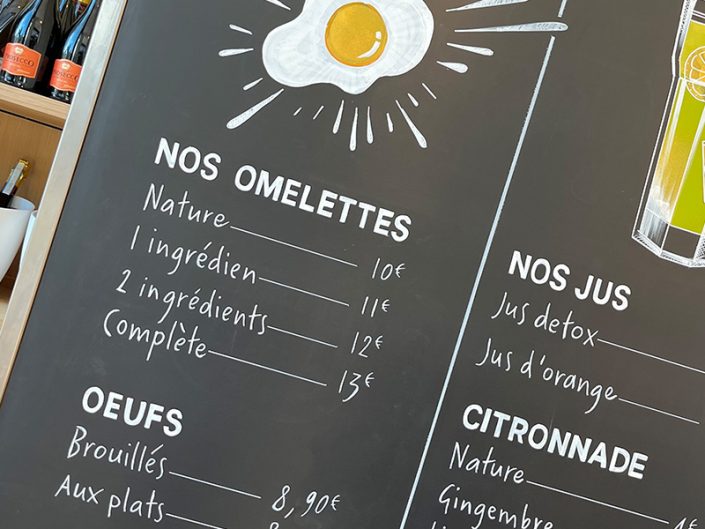Lettrage tableaux noirs et déco ardoises murales avec menus, illustrations et tarifs réalisés à la craie